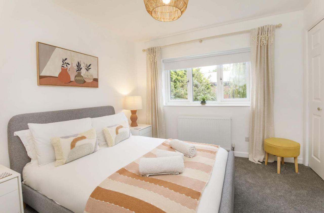 The Willows With Free Parking For 2 Cars York Exterior photo