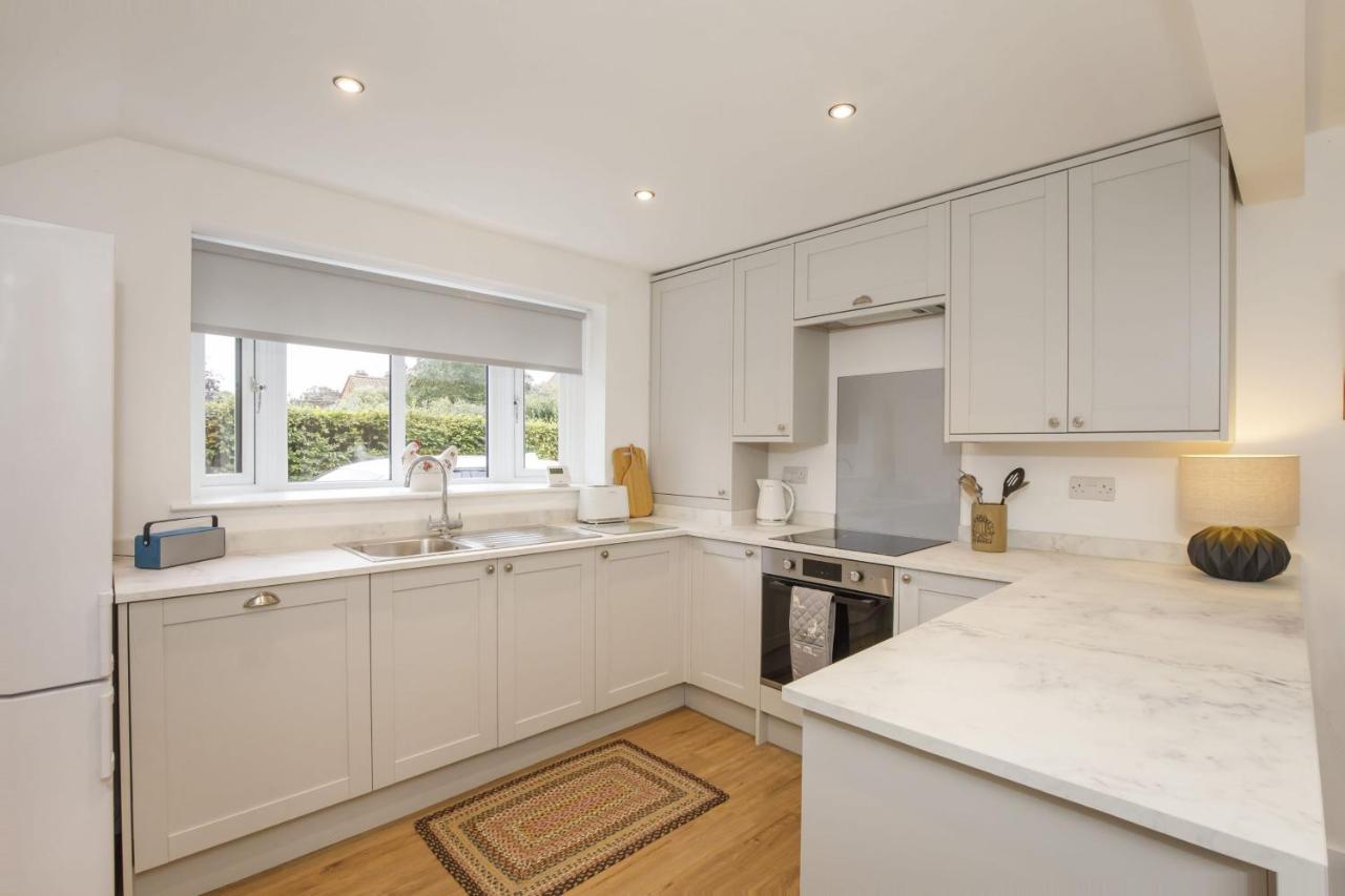 The Willows With Free Parking For 2 Cars York Exterior photo
